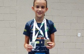 Letícia Andres é vice-campeã Brasileira de Badminton