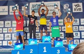 Douglas Silva é destaque na Meia Maratona de Florianópolis
