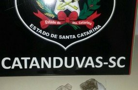Dois jovens são presos por tráfico de drogas em Catanduvas