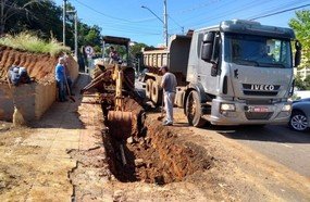 Prefeitura recupera asfalto da Travessa Pinheiro Machado