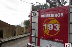 Botijão de gás explode enquanto dona de casa prepara almoço
