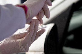 Anvisa aprova testes rápidos para coronavírus em farmácias