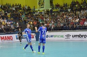 Joaçaba empata e se mantém na liderança da Liga Nacional