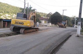 Vereador pede informações sobre obra na Avenida Caetano Branco