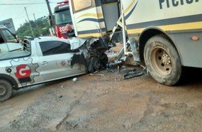 Colisão entre carro e ônibus mobiliza Bombeiros em Capinzal