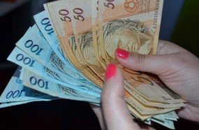 Mulher perde mais de  R$ 10 mil no golpe do bilhete premiado