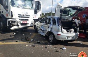 Colisão no trevão de Irani deixa quatro feridos