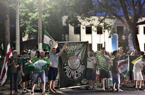 Torcida do Palmeiras tomou a Avenida XV para comemorar