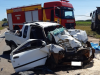 Mulher morre em colisão entre caminhonete e caminhão na BR-470