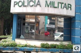 Mulher é presa após danificar Base da Polícia Militar de Joaçaba