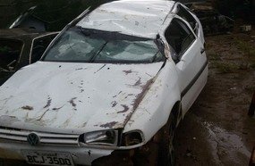 Jovem fica gravemente ferido ao capotar veículo em Catanduvas