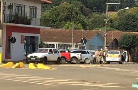 Assaltantes levaram mais de R$ 100 mil de banco em Lebon Régis