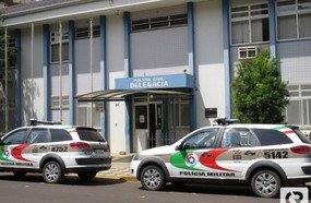 Jovem é detido após atos de vandalismo na rodoviária