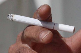 Saúde alerta para os riscos à saúde dos fumantes passivos