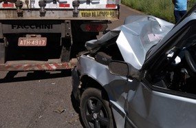 Motorista fica ferido após colidir em carreta na SC-150