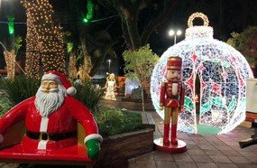 Natal Encantado será aberto sábado com a chegada do Papai Noel