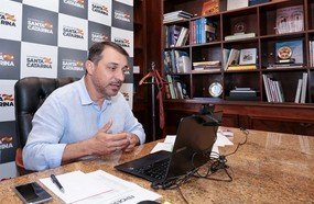 Governador anuncia reativação de 205 leitos de UTI Covid-19