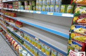 Supermercados começam a ser abastecidos após desbloqueios