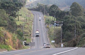 Revitalização da SC-135, entre Videira e Tangará, na reta final