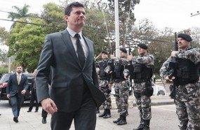 Ministro Moro conhece estruturas da Segurança Pública de SC