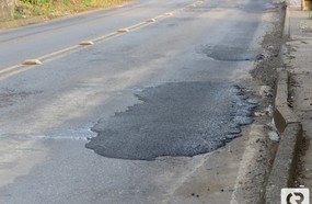Prefeitura inicia operação tapa-buracos após recuperar usina de asfalto
