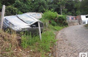 Veículo com mãe e filha fica sem freio em Herval