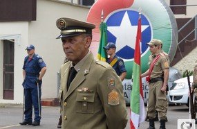 Polícia Militar e Bombeiros promovem Oficiais e Praças