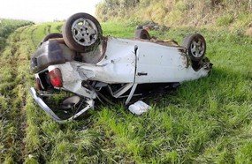 Jovem morre após capotar veículo em Iomerê
