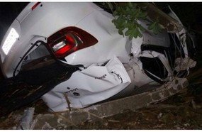 Jovem sofre ferimentos leves após capotar veículo na SC-390