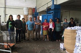 Tirol entrega equipamentos para Associação ReciclaFloripa