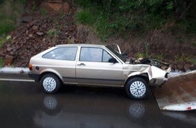 Jovem morre após colidir em barranco e ser projetado do veículo