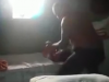 Homem que aparece na internet espancando filha é de Caçador