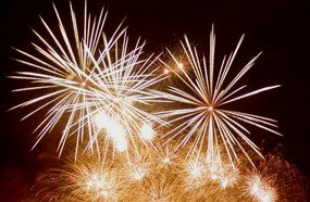 Réveillon: queima de fogos e atrações em Piratuba e Treze Tílias