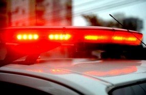Homem leva soco da companheira por querer sair de casa